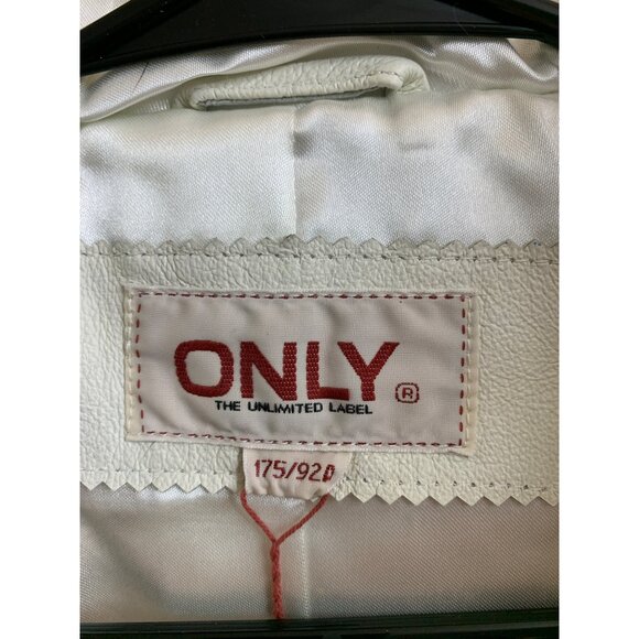 NWT Only Brand Womens White Genuine Rabbit Fur Hooded Vest 8936 Size XS/S - Picture 3 of 11